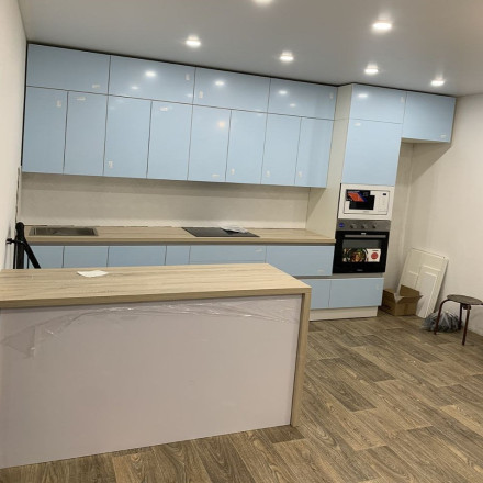 Кухня «Кухня Сноу Акрил профиль Gola»