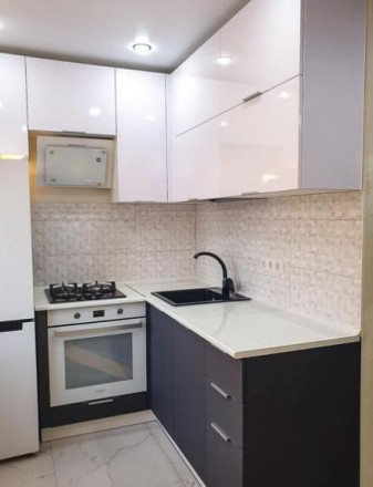 Кухня «Кухня Белый глянец Графит»